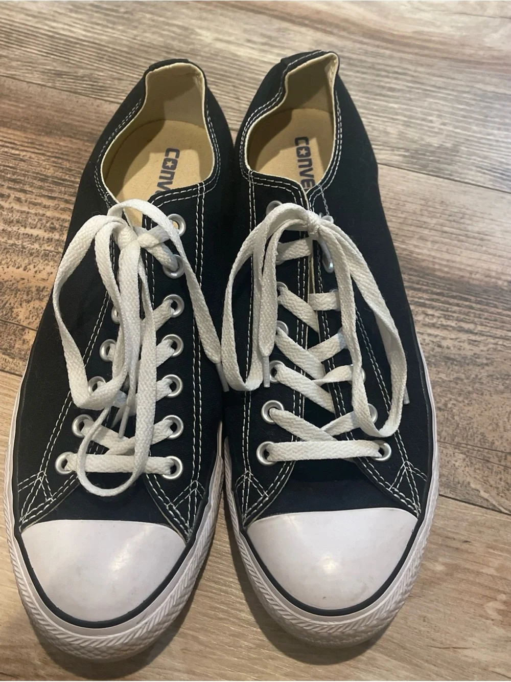 Converse Chuck Taylor All Star Low Top Sneakers Black Men's 10 Women’s 12 EUC